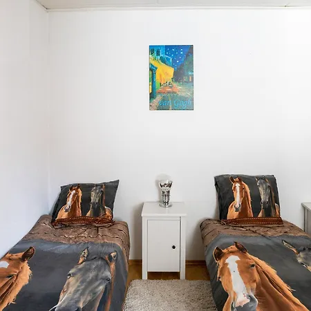 In Bontkirchen , Cleaning Included